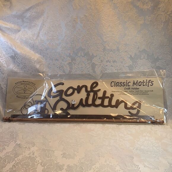 Quilting Gone Quilting Handcrafted Wire Classic Craft Holder Scrapbook Sewing - Picture 2 of 5